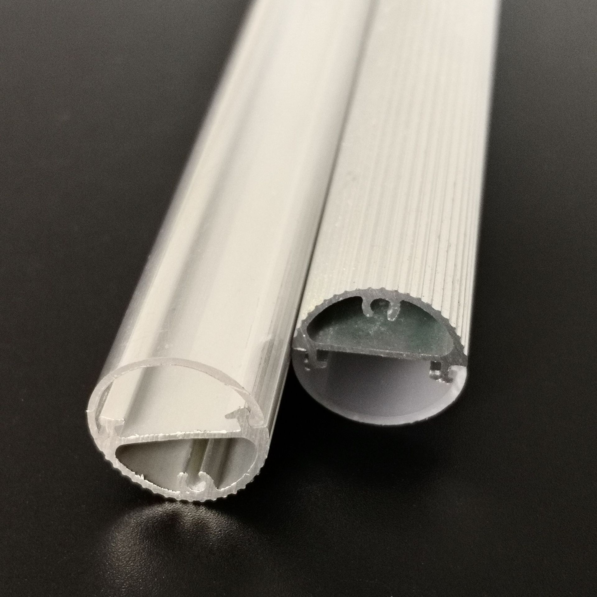 LED tube အိမ်ရာရှိ PC diffuser ကွဲအက်ခြင်းကိုဖြေရှင်းချက်