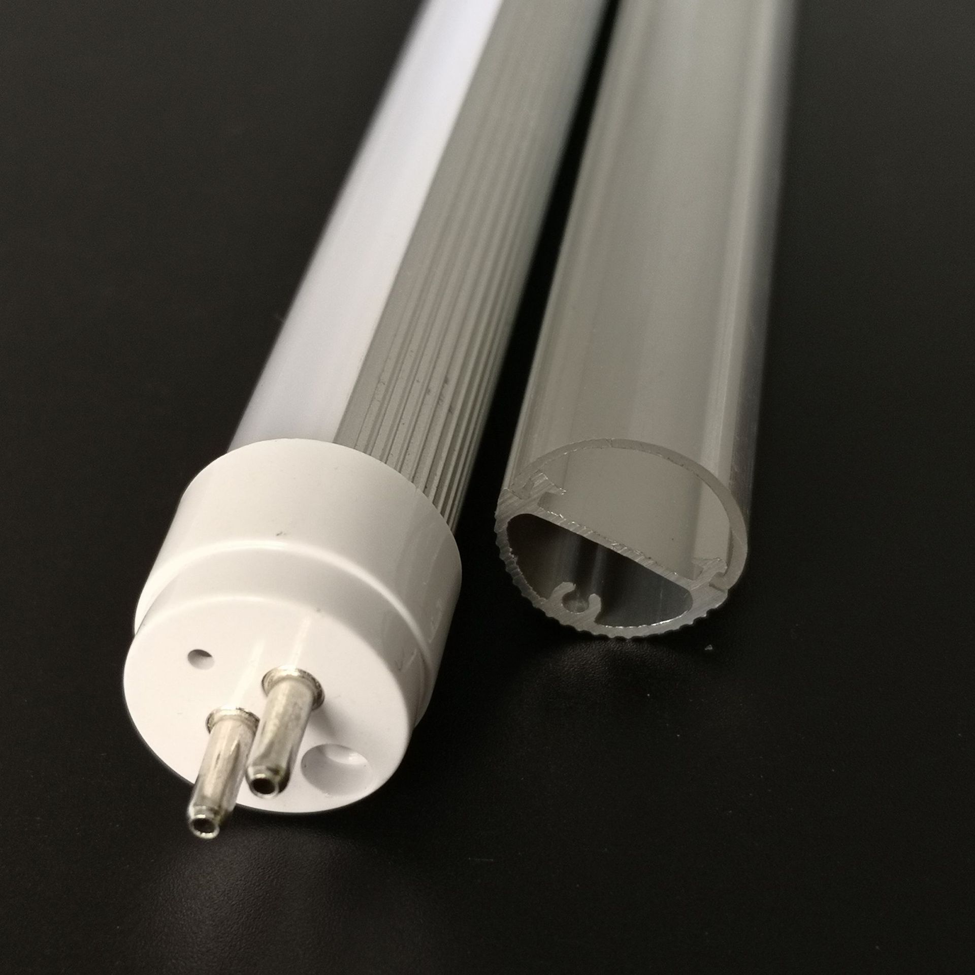 LED tube အိမ်ရာများအတွက် အလူမီနီယမ် ပရိုဖိုင်များကို ထုတ်ယူပြီးနောက် ဂရုပြုရမည့်ကိစ္စများ