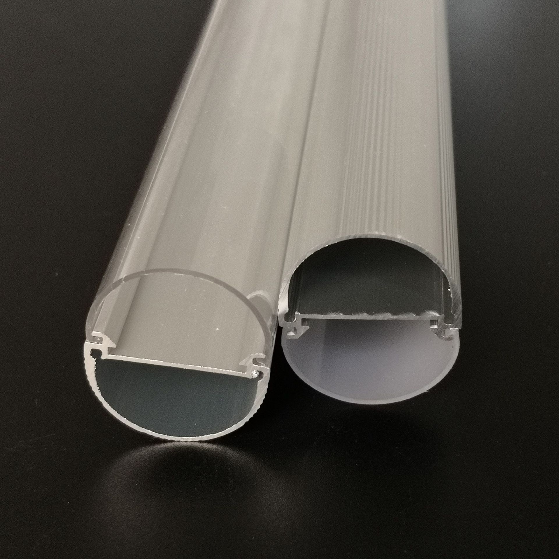 LED Tube Housings တွင် Glass Diffusers များ၏ အားသာချက်များ