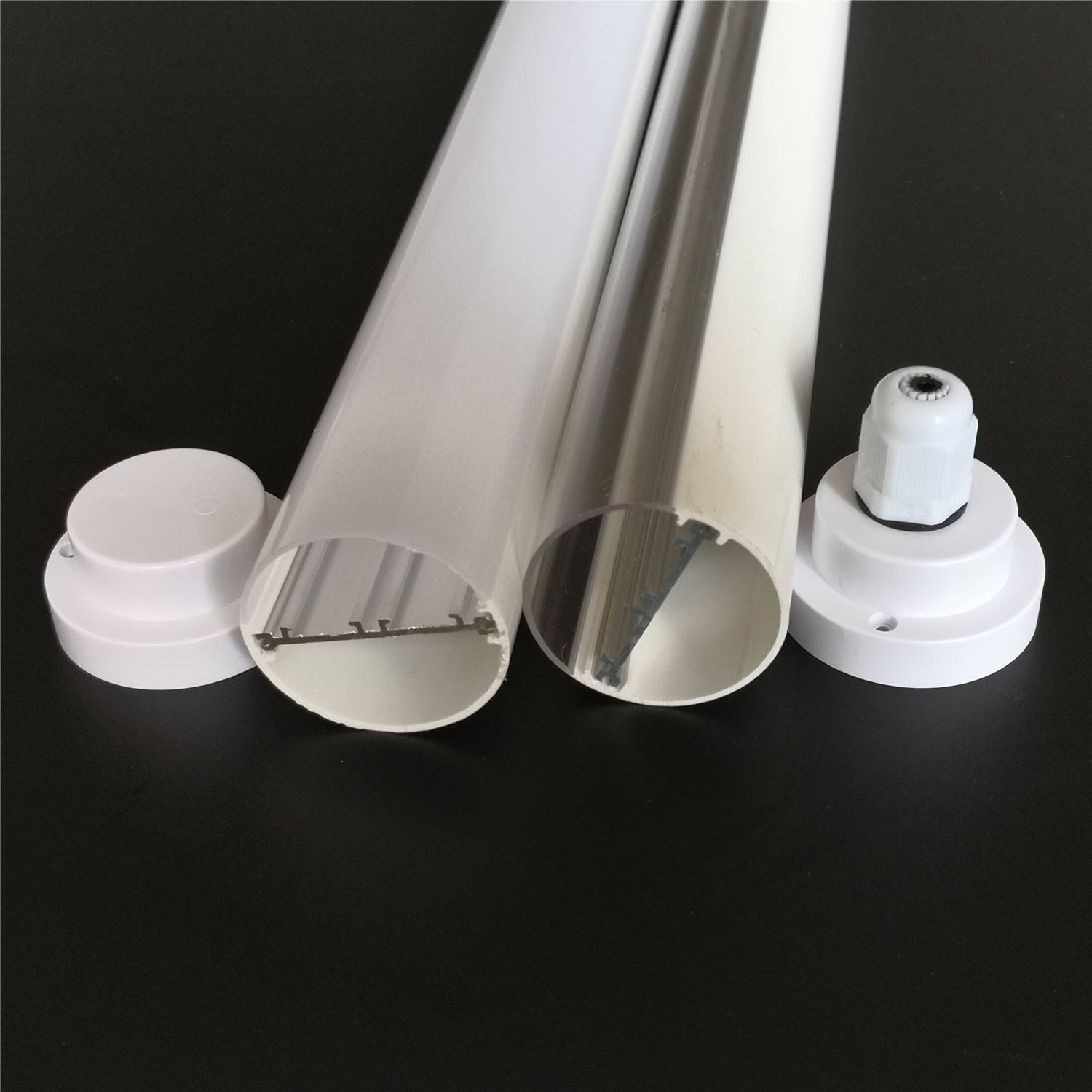 စက်ရုံအလင်းရောင်တွင် IP65 LED Tube အိမ်ရာ၏အဓိကအားသာချက်များ