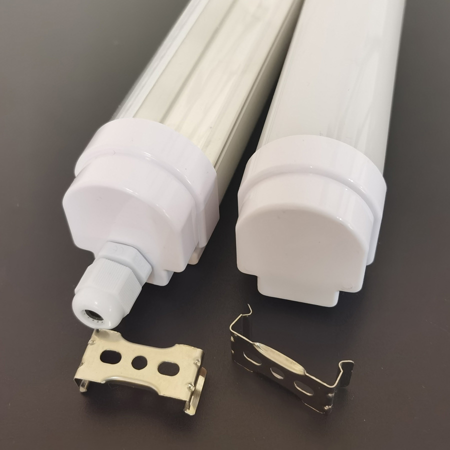 Tri-Proof LED Fixture တွင် မည်သည့်အင်္ဂါရပ်များကို ရှာဖွေသင့်သနည်း။